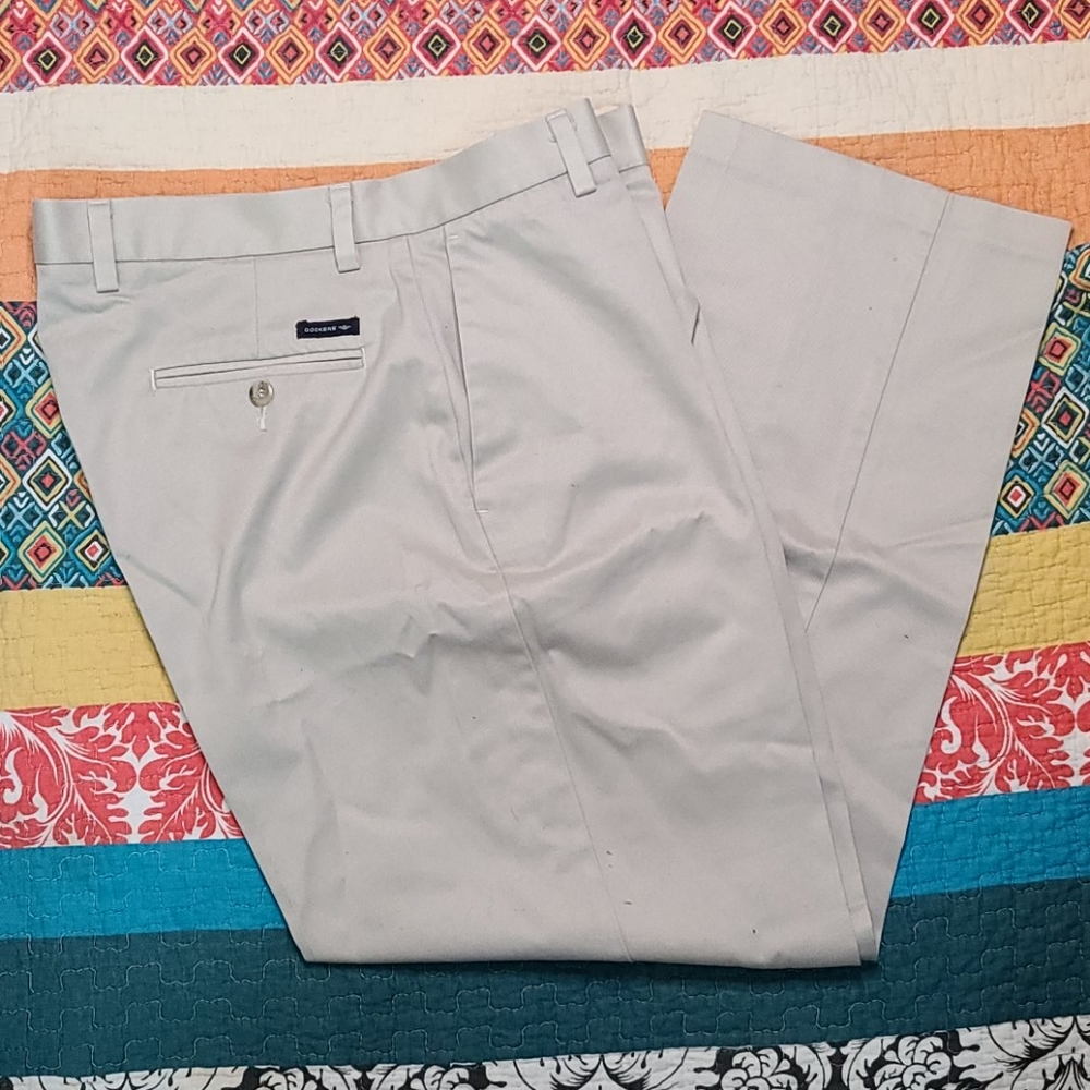Dockers Classic Front Khakis